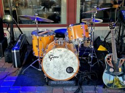 1. 1979 Gretsch SSB in Natural Maple.jpg