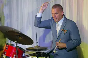 Joe Farnsworth and his Rhythm Connects Generations in Jazz